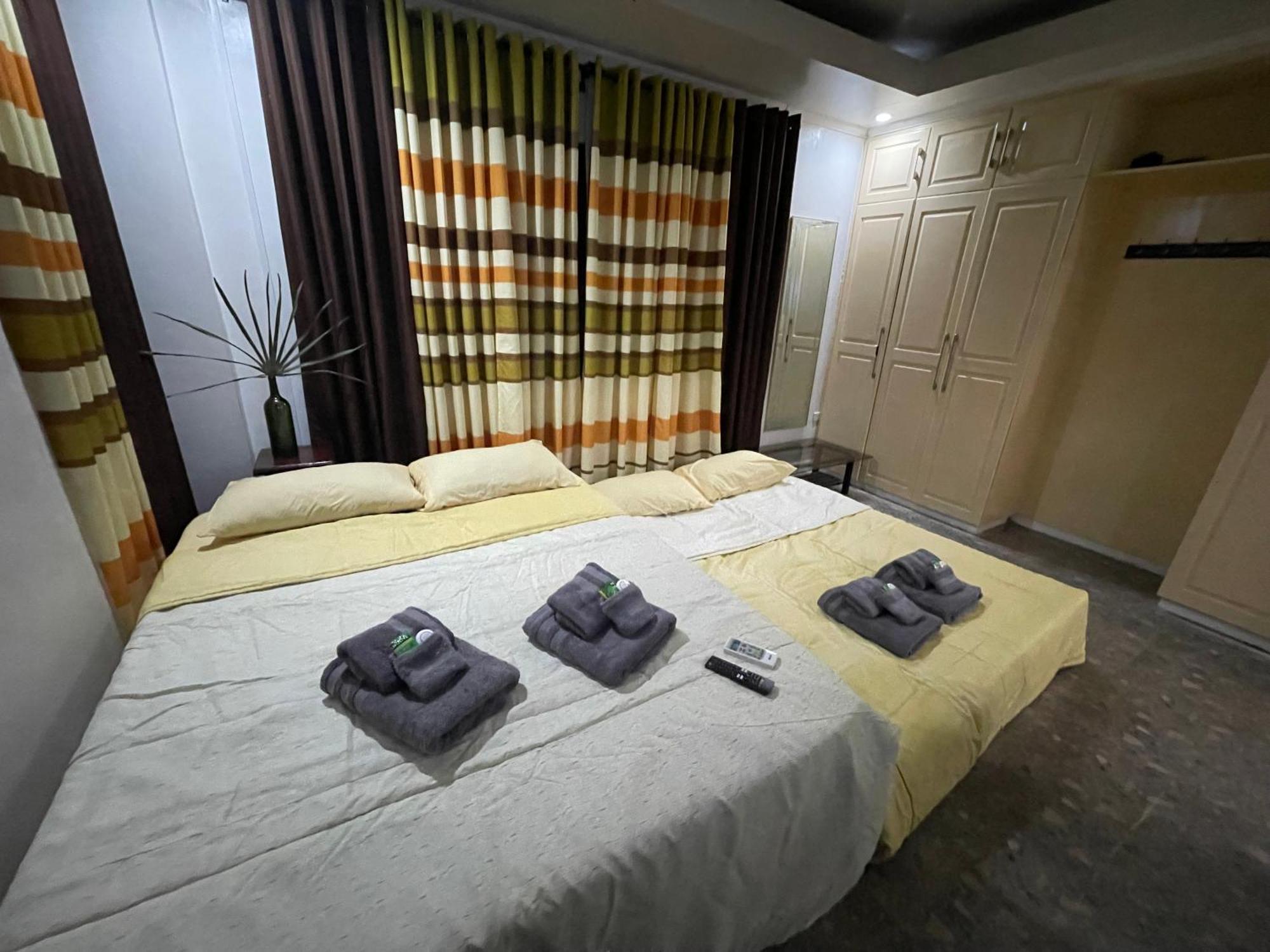 At The Als Place San Nicolas  Room photo